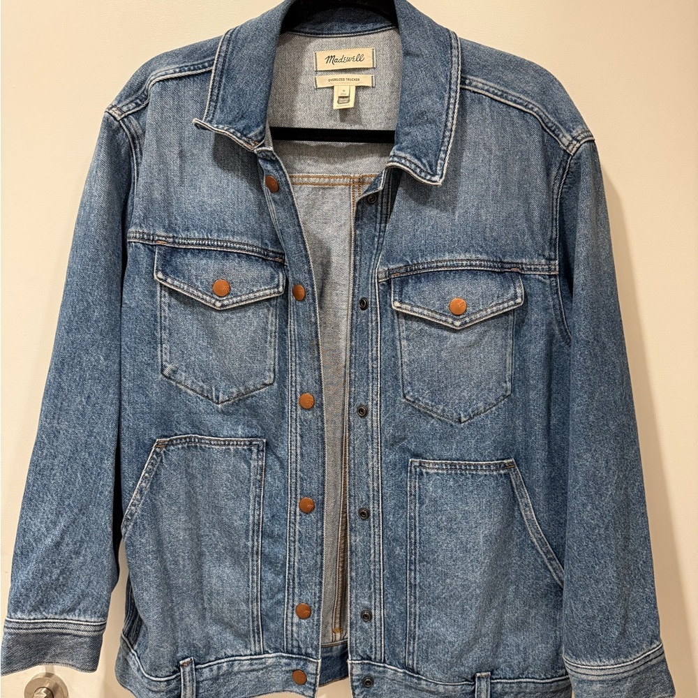 Madewell Oversized Trucker Jean Jacket in Sentell Wash